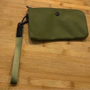 Lululemon wristlet wallet